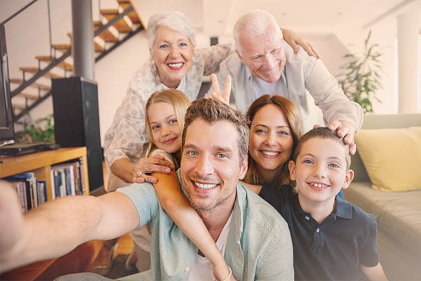 Glad storfamilie